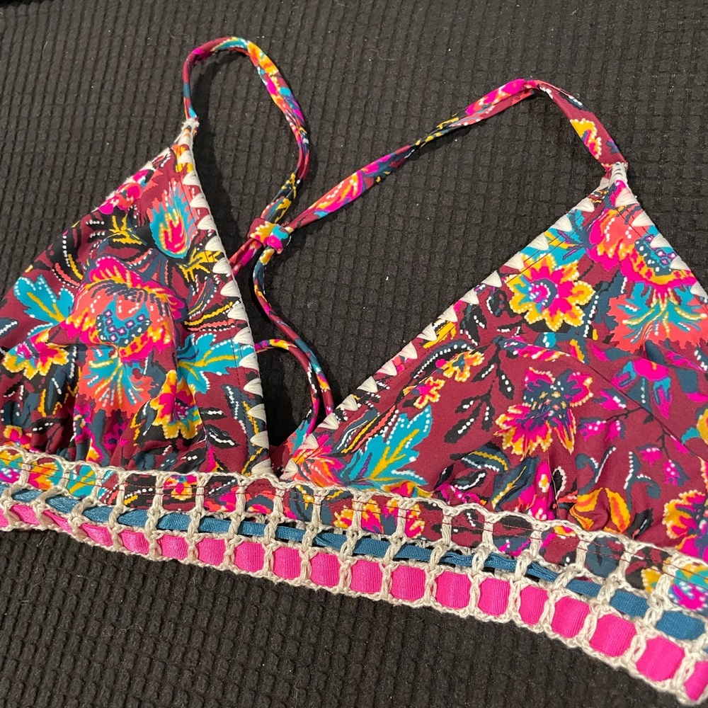 TARGET BIKINI TOP